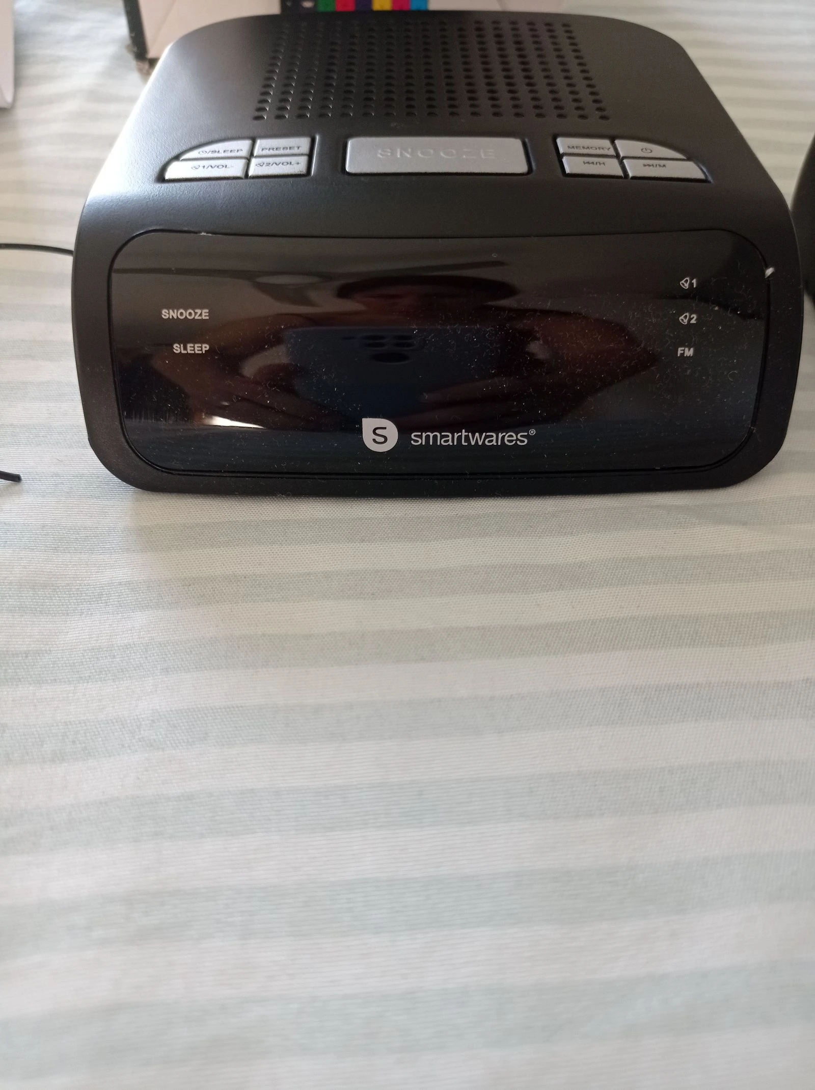 Reloj despertador con radio  – photo 3